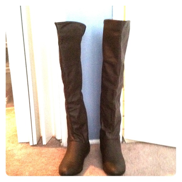 Reserved for @damadeo Faux leather knee high boots