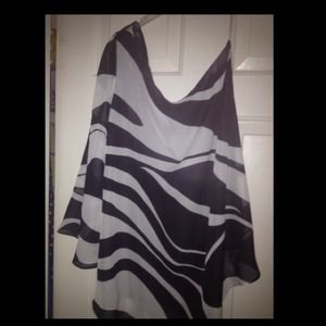 umGee 1 shoulder never been worn dress