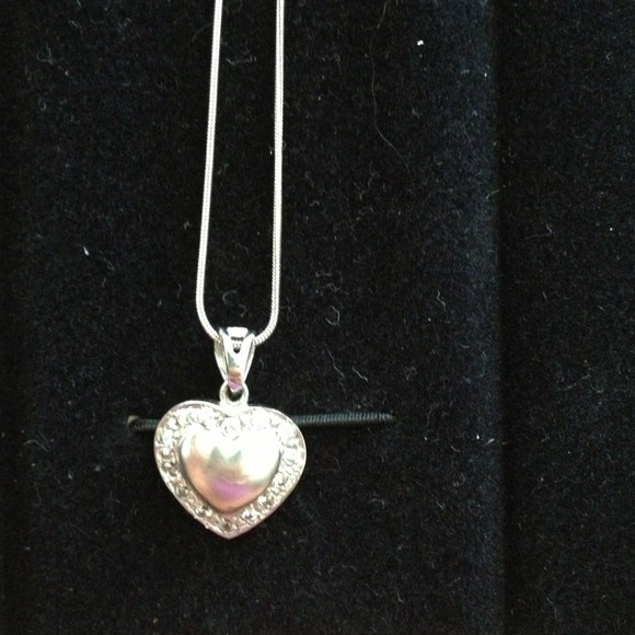 14 kt gold heart necklace