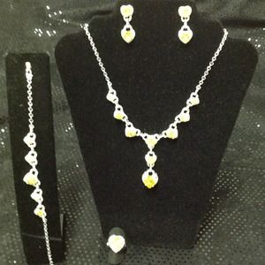 Canary Diamond 4 piece set.