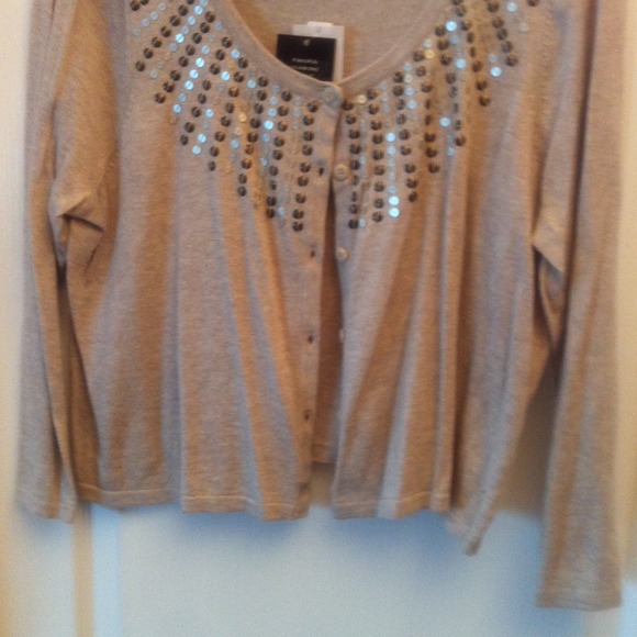Bolero top in light tan color with matte sequins - Picture 4 of 4