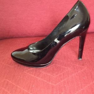 Mossino Black Patent Leather Pumps