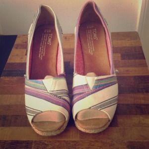 Toms Wedges