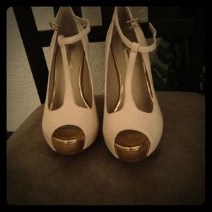 Off-white and gold heels!