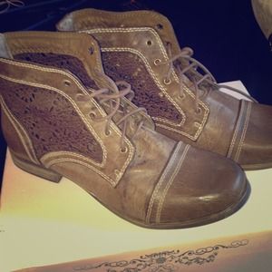 Short grey taupe boots