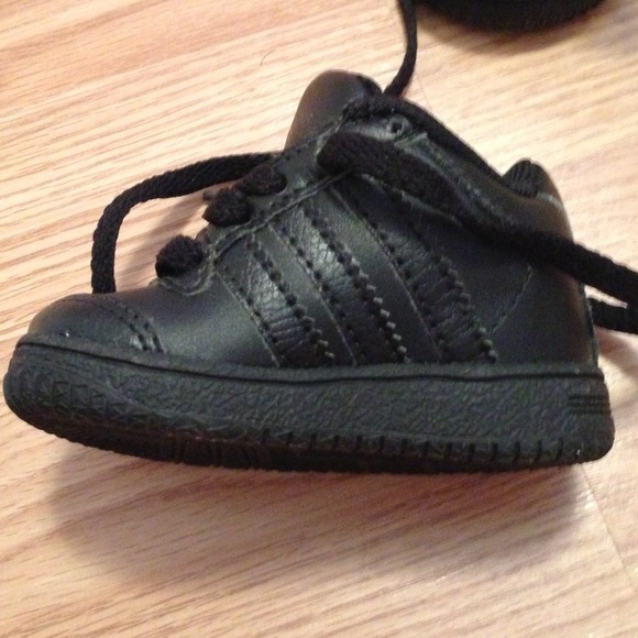 Baby Top ten's Adidas - Picture 2 of 4