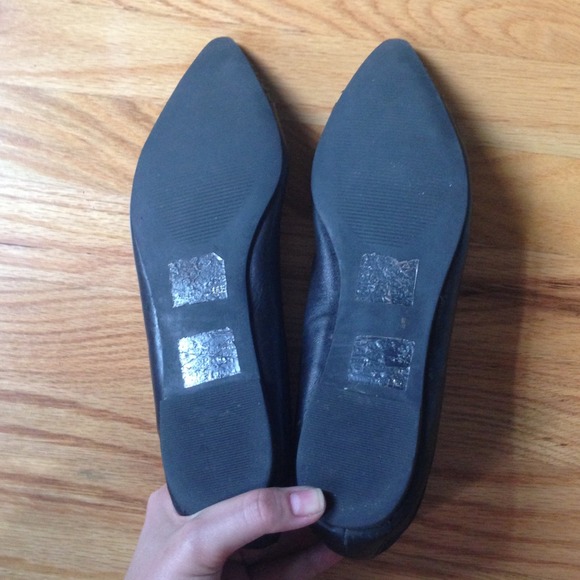 Bakers pointy buttoned black flats - Picture 3 of 4