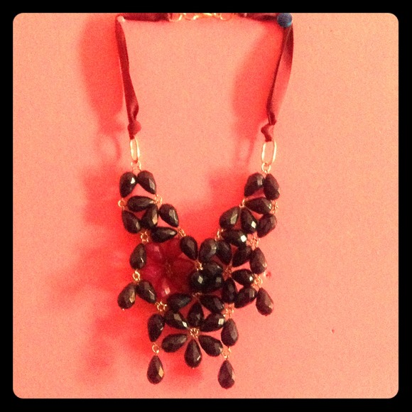 Statement necklace