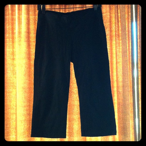 ❌DONATED❌Gently worn, mid-calf yoga pants