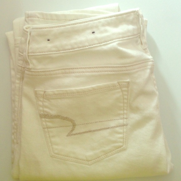 White Jeans!! 🎀