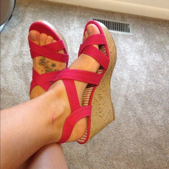 😍 Pink wedges 😍 size 7.5 😍