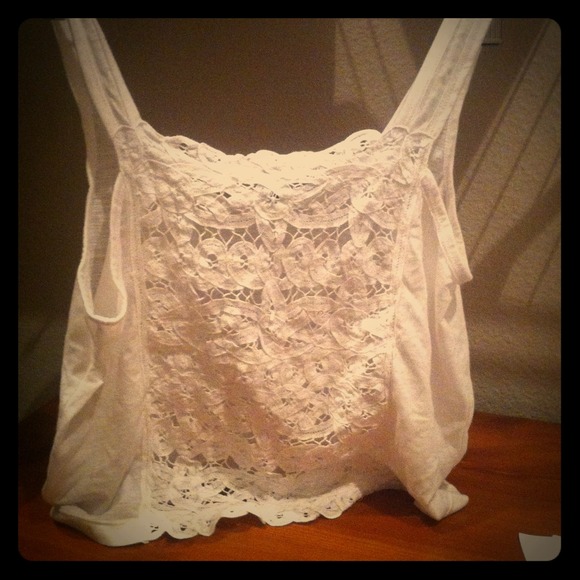 American eagle crop top
