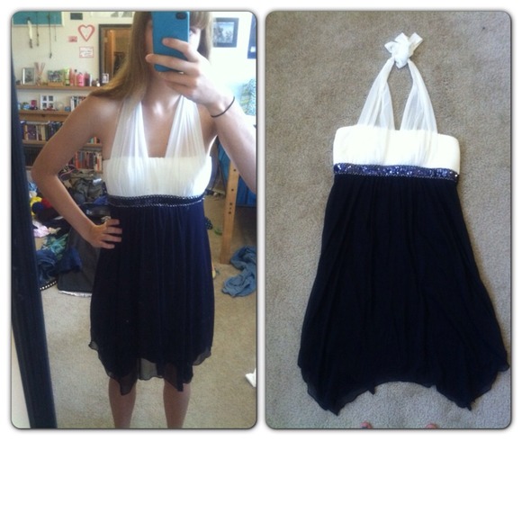 *~REDUCED~* Homecoming or prom dress!