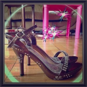 ⛔️RESERVE⛔️🎀Gorgeous high heels!