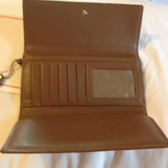 Authentic Coach wallet clutch SOLD ❌⭕❌⭕❌⭕ - Picture 2 of 3