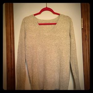 Light grey sweater