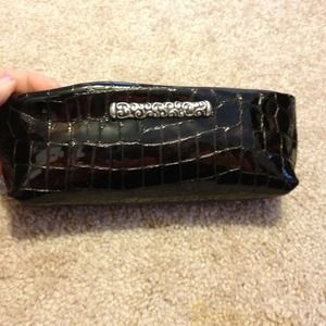 Small handheld purse