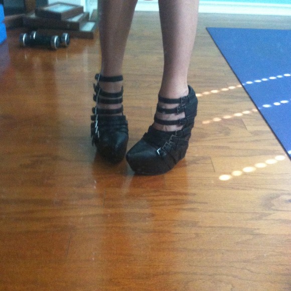 Bundled! - Picture 2 of 4