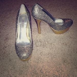 Jennifer Lopez sparkly heels