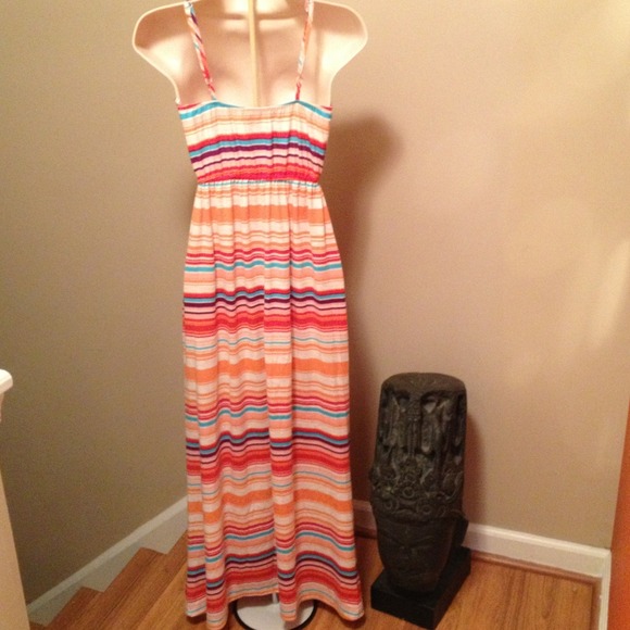 SOLD. Super cute striped v neck maxi.  Sz XS - Picture 4 of 4