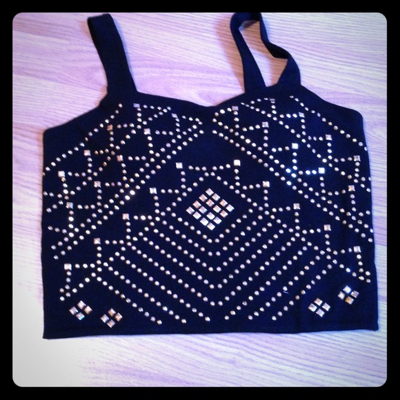 Black crop top .. - Picture 1 of 1