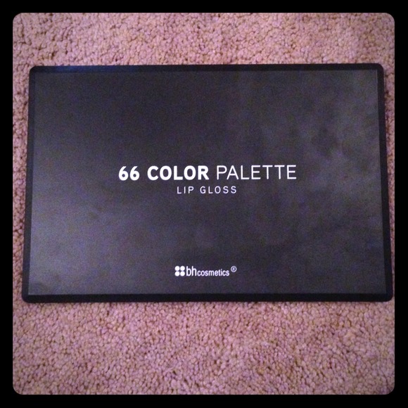 ⭐REDUCED⭐ BH Cosmetics LipGloss Pallette