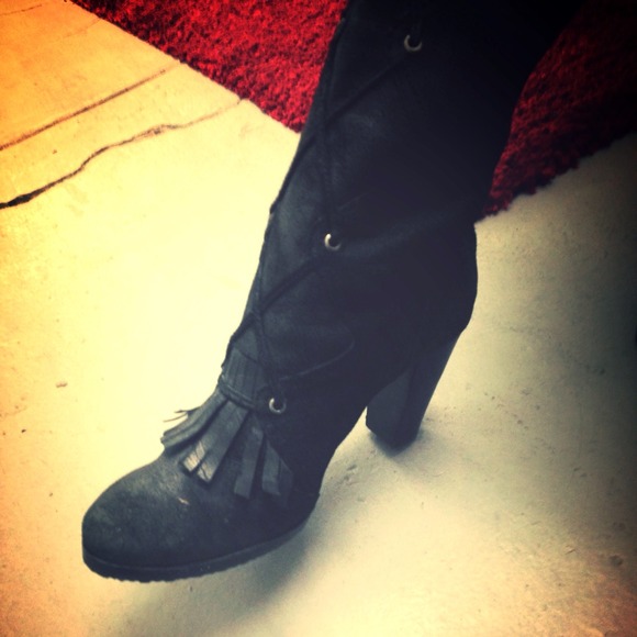 Boots - Picture 4 of 4