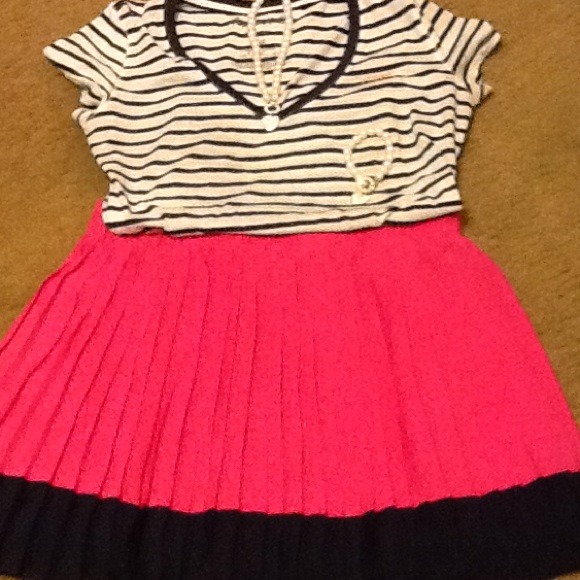 Pink and navy Aeropostale short skirt