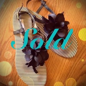 ❌SOLD❌Black flower sandals