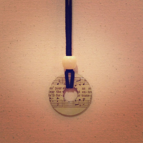 Handmade decoupage washer necklace. - Picture 1 of 4