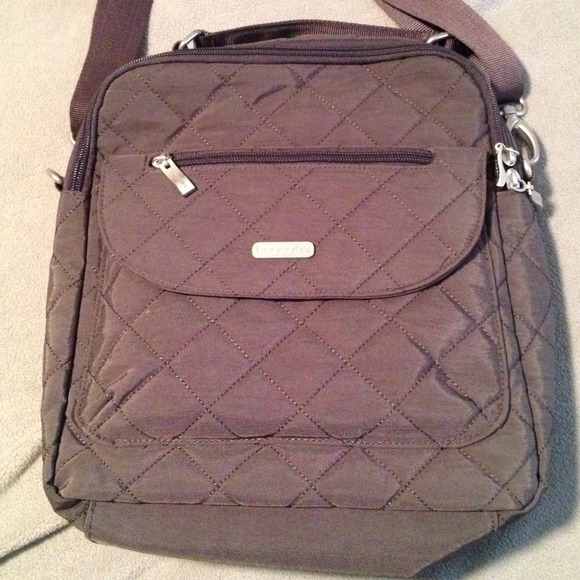 Gray quilted cross body bag!