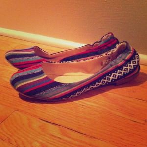 Tribal print flats