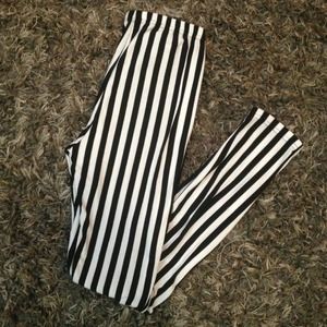 Beetle juice leggings