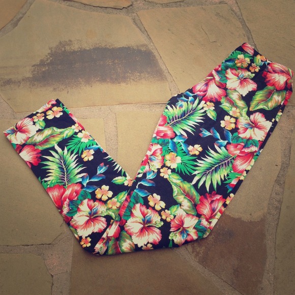 💋SOLD💋Tropical Leggings