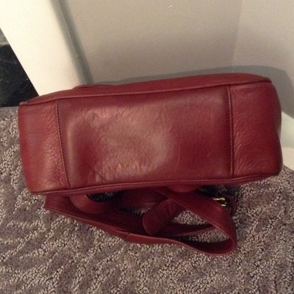 🕧 WAS $49 🕧   Etienne Aigner lcross body  bag - Picture 3 of 4