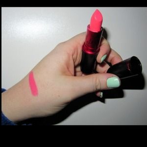 Mac Nikki glam viva lipstick