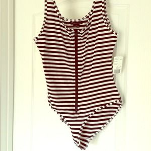 🚫REDUCED PRICES 🚫BODY suit!