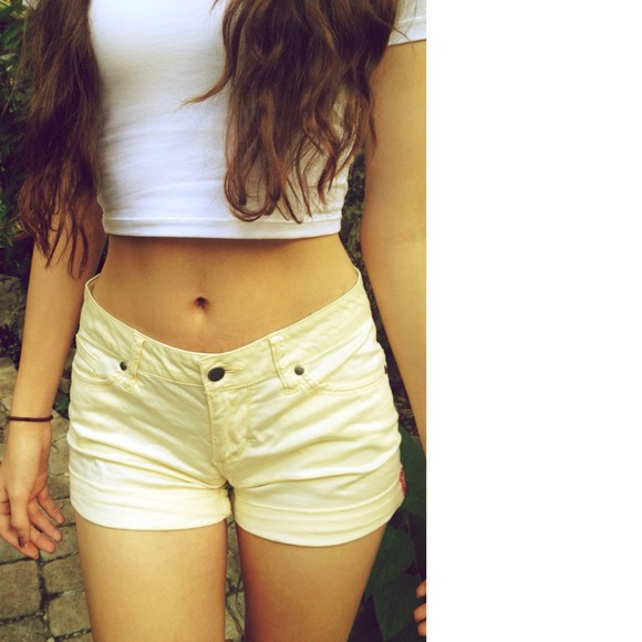 ❤SOLD❤Forever 21 Yellow Denim Mid Waist Shorts 27