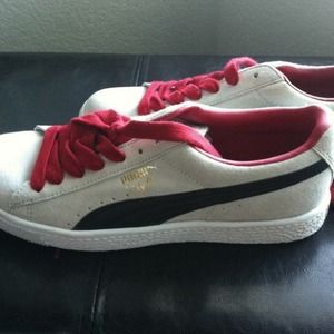 NWT Puma size 7 red and white sneakers
