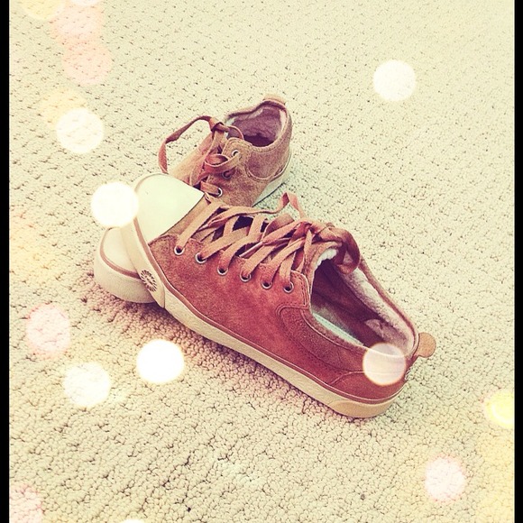 !! SOLD!!Ugg evera