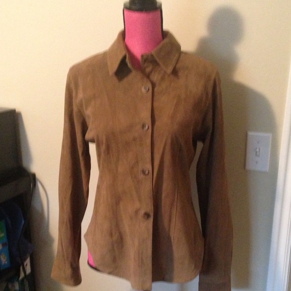 💥Reduced again!💥Beautiful leather button-down! - Picture 2 of 3
