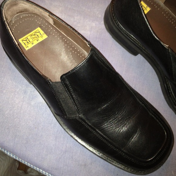 Men's black dress shoes