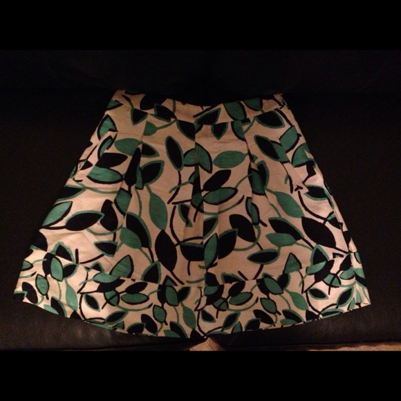 NWOT BCBGMAXAZRIA Skirt - Picture 1 of 3