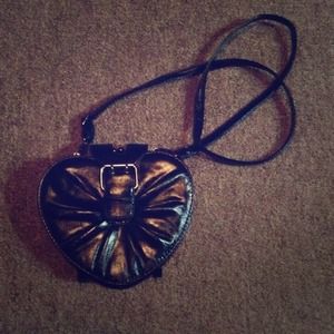 Cross body purse