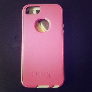 I phone 5 otter box never been used !!