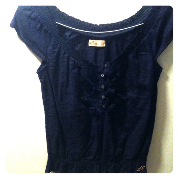 Hollister top
