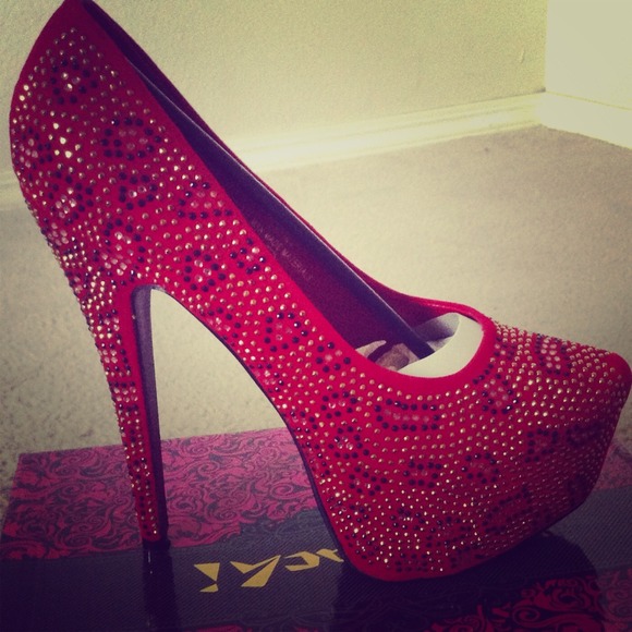 Red printed heels❤💗❤reserved for eastcoastluv