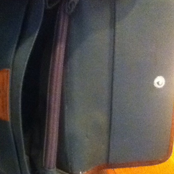 Genuine Army Green Leather Wallet! - Picture 4 of 4