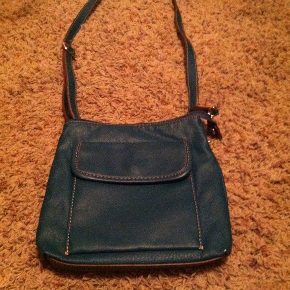 Teal purse. Brand-relic. cross body.