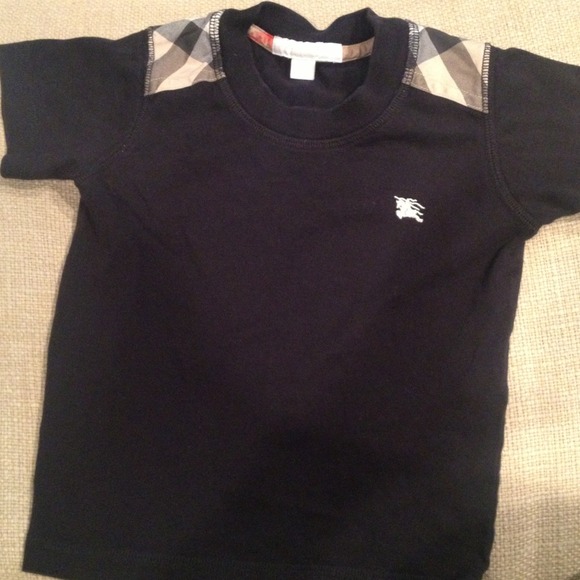 100% authentic Toddler Burberry tshirt.